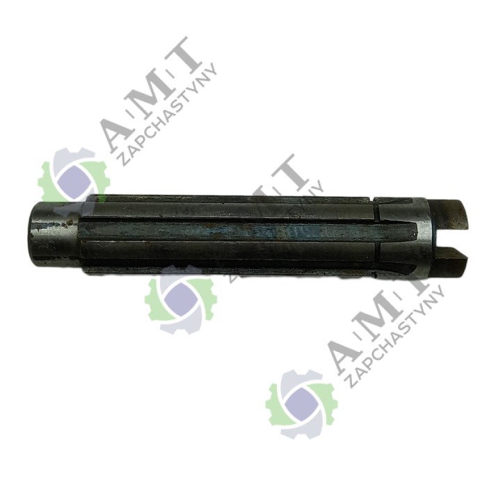 Вал привода шлицевой масл. насоса (под плоский вал) ХT120