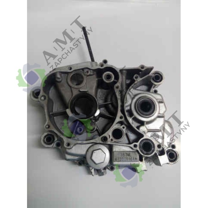 Картер двигателя левый SP 200R-6