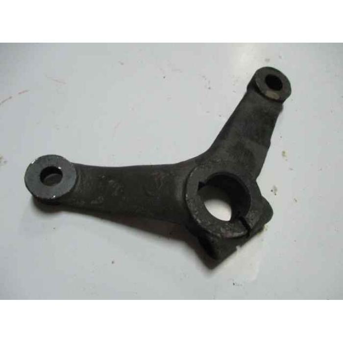 Рычаг поворотный левый 184.31.155 TY254