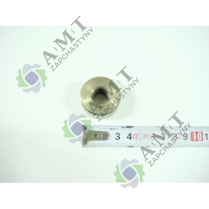 Втулка валапромежуточная (рычага ВОМа ) ДТЗ-504
