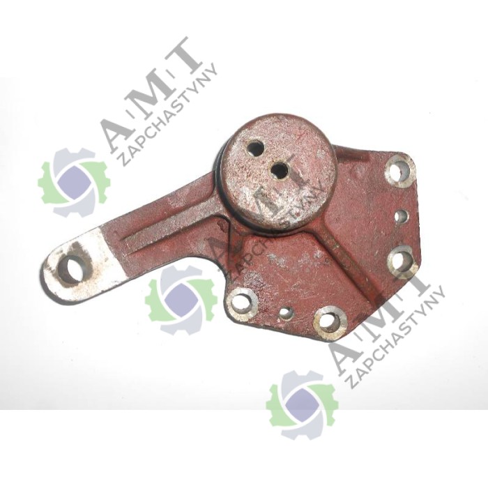 Рычаг поворотного кулака правый JM404